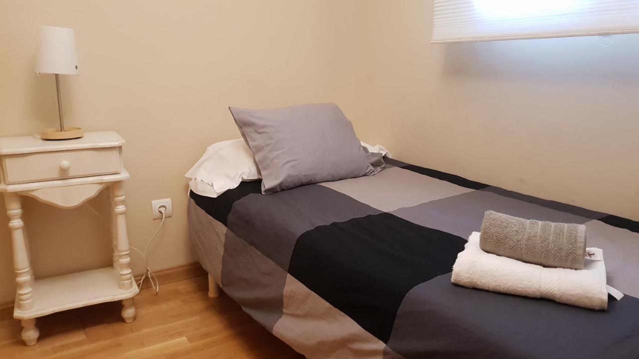 18 Torres El Pilar Apartman Zaragoza Kültér fotó