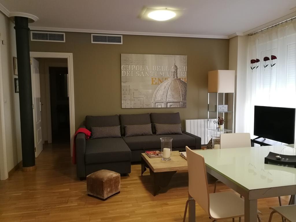 18 Torres El Pilar Apartman Zaragoza Kültér fotó